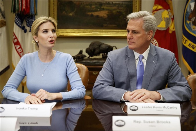 Vai trò của con gái Trump tăng "chóng mặt" trong chính quyền Mỹ
