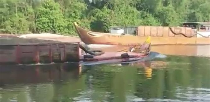 Quảng Nam: Chính quyền bất lực hay bảo kê cho các bến bãi tập kết cát trái phép?  