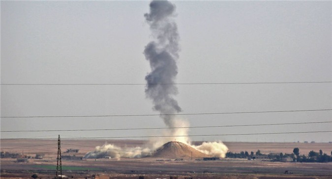 Nga nói Mỹ ném bom đoàn xe quân đội Syria là vi phạm chủ quyền