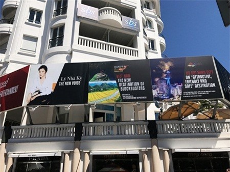 Đại diện Cannes lên tiếng về pano gây tranh cãi của Lý Nhã Kỳ
