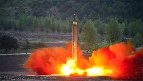 Liên Hợp quốc họp khẩn sau khi Triều Tiên bắn tên lửa