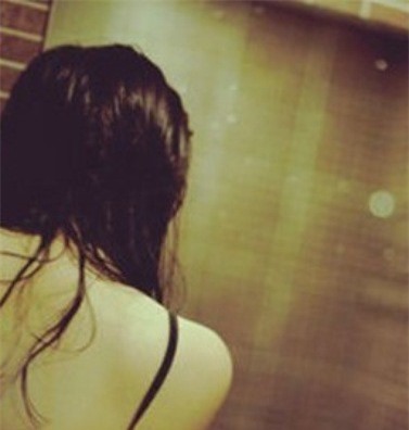 "Phi công trẻ" tống tiền người tình U40 bằng clip "nóng" ở Sài Gòn