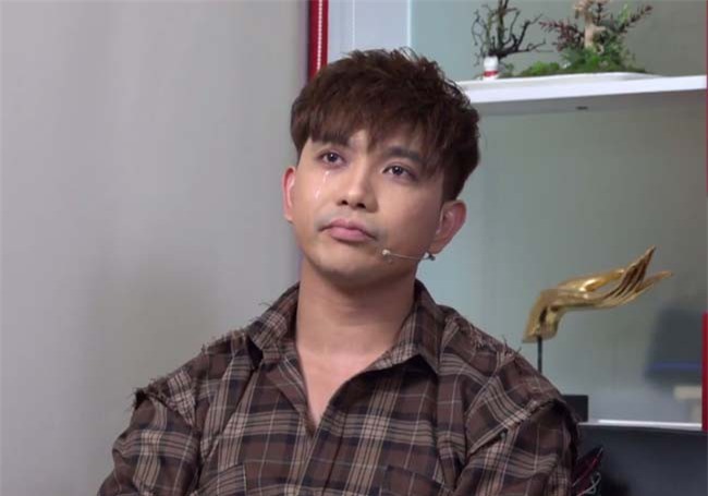 Tim bật khóc khi tâm sự chuyện ly hôn với Trương Quỳnh Anh