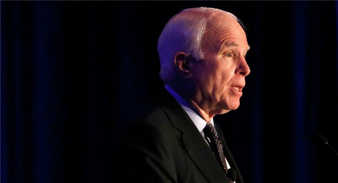 McCain nói Trump nên xin lỗi dân vì quan hệ với Nga