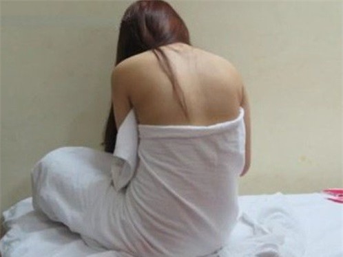 Bắt quả tang đôi nam nữ mua bán dâm trong tiệm massage