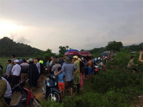 Tạm giữ hình sự nghi phạm đâm chết bạn trên đồi chè