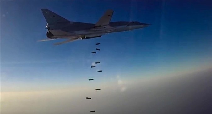 Syria: Nga "thổi bay" hơn 120 thành viên IS trên đường đến Palmyra 