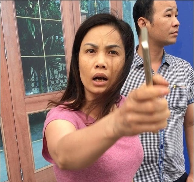 Người phụ nữ tự xưng nhà báo lăng mạ CSGT Hà Nội khai gì?