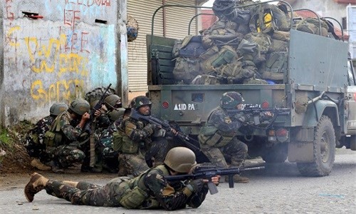 Quân đội Philippines nã tên lửa tiêu diệt phiến quân Hồi giáo IS