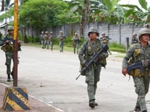 Căng thẳng ở Philippines: Hơn 2.000 dân thường đang bị mắc kẹt
