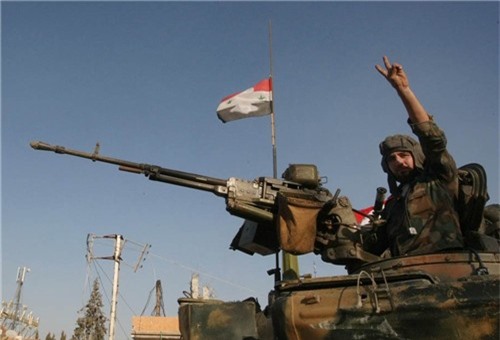 Pháo binh quân đội Syria dội hỏa lực vào chiến trường khốc liệt Deir Ezzur