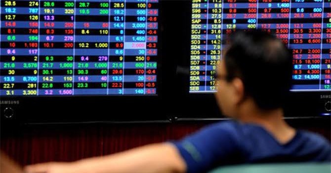 Liên tục mua ròng ROS, khối ngoại toan tính điều gì?