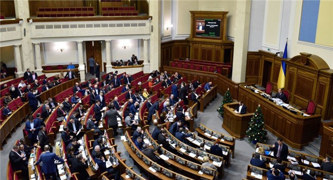 Nghị sĩ Ukraine chuyển báo cáo quan hệ Nga và IS cho NATO