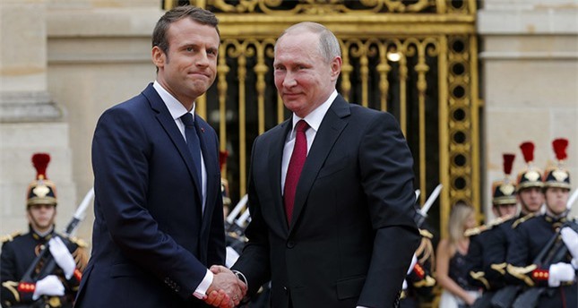 Putin nói gì về cuộc 'chạm trán" 3 giờ với Macron tại Pháp?