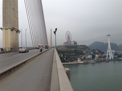 Tìm thấy thi thể thầy giáo nhảy cầu Bãi Cháy tự tử