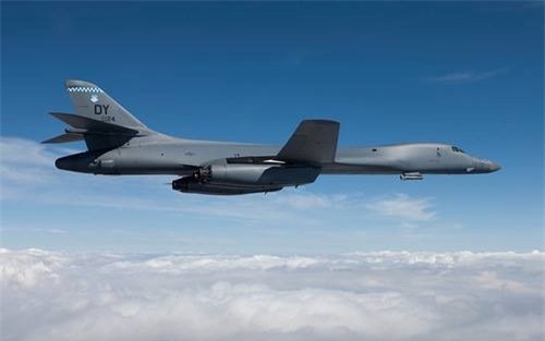 Triều Tiên cảnh báo máy bay ném bom Mỹ bay sát lãnh thổ