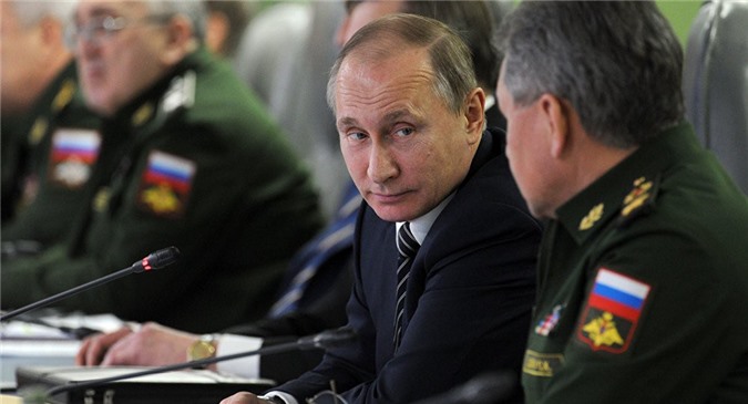 Nã tên lửa vào IS ở Syria, Bộ Quốc phòng Nga báo tin vui cho Putin 