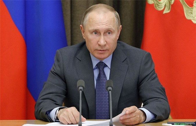 Putin thẳng thừng nói NATO thiển cận