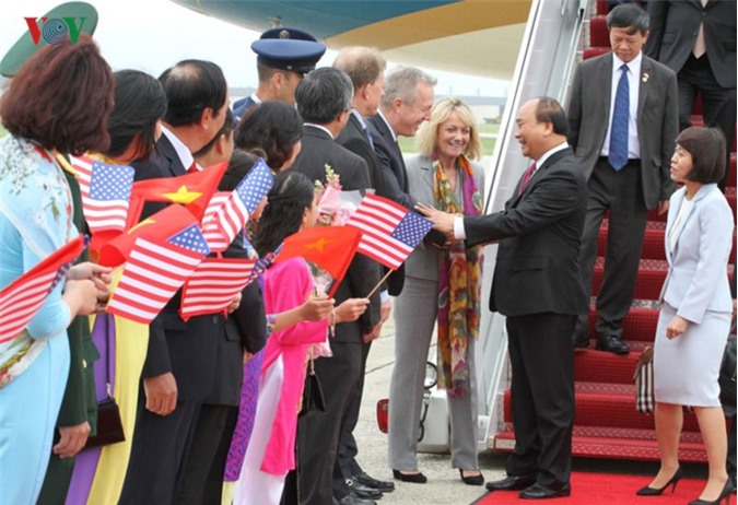Thủ tướng Nguyễn Xuân Phúc chính thức đến Thủ đô Washington, Hoa Kỳ