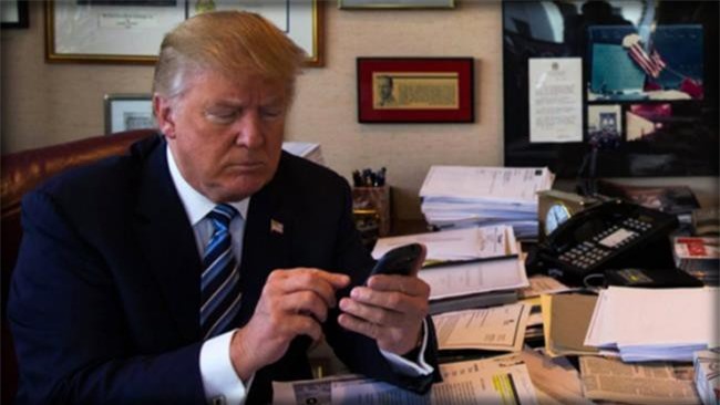 Trump gây bất ngờ khi cấp số điện thoại cá nhân cho lãnh đạo thế giới