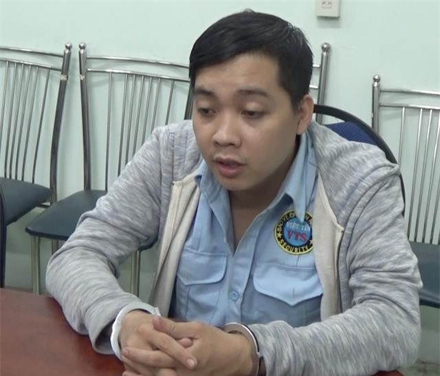 Bảo vệ trung tâm thương mại ở Sài Gòn trộm sạch quầy vàng