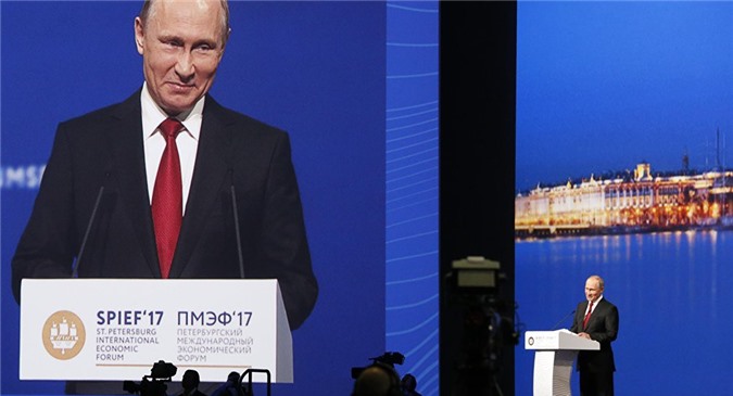 Tổng thống Putin "đùa dai" tại Diễn đàn Kinh tế St. Petersburg