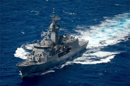 Chiêm ngưỡng tàu chiến Australia cập cảng Đà Nẵng