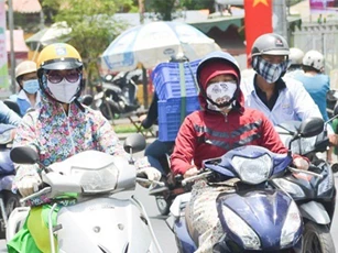 Nhiều nơi ở Bắc Bộ nhiệt độ cao kỷ lục vì nắng nóng