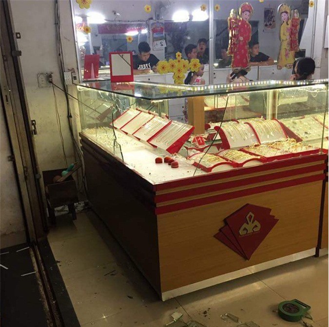 Đập kính cướp tiệm vàng ở Đà Nẵng: Tình tiết bất ngờ