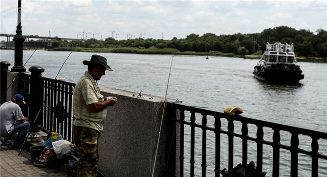 Tại sao du thuyền Ukraina đổi hướng di chuyển về phía Nga?