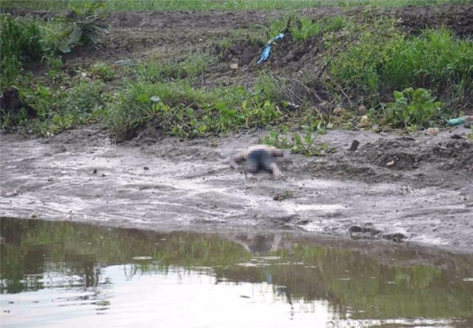 Phát hiện thi thể người đàn ông chết bất thường bên bờ kênh