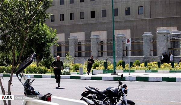 Tấn công kép ở Iran: Bộ Tình báo tiết lộ thông tin  gây sốc