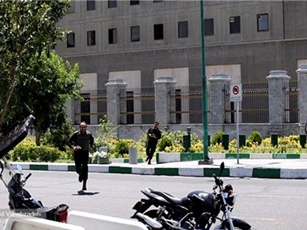 Tấn công kép ở Iran: Bộ Tình báo tiết lộ thông tin  gây sốc