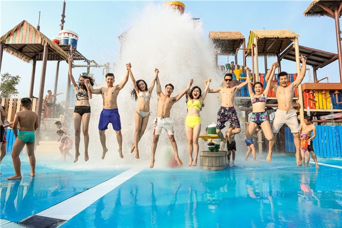 Bật tung cảm xúc với Typhoon Water Park tại Hạ Long   