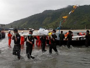 Thực hư thông tin 15 người sống sót vụ máy bay Myanmar rơi ở biển Andaman