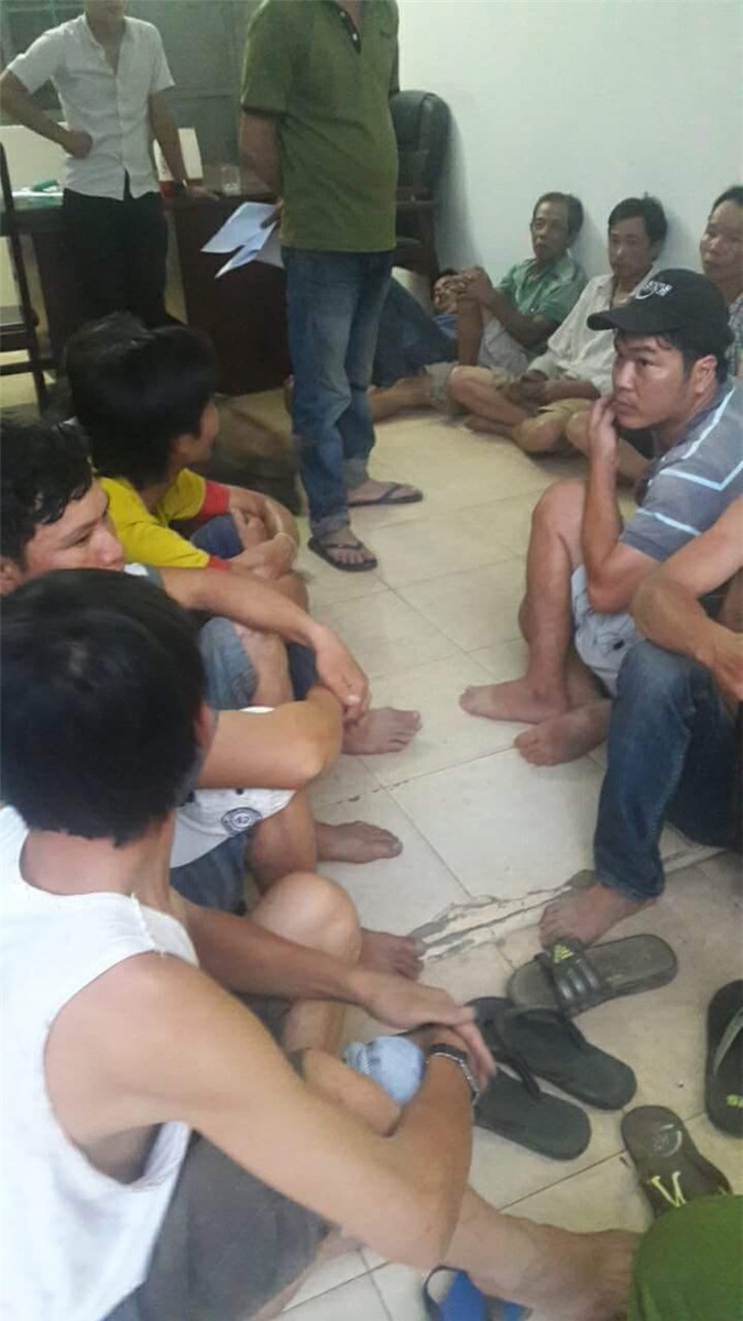 Bắt giữ hàng chục “con bạc” đang sát phạt nhau tại trường gà