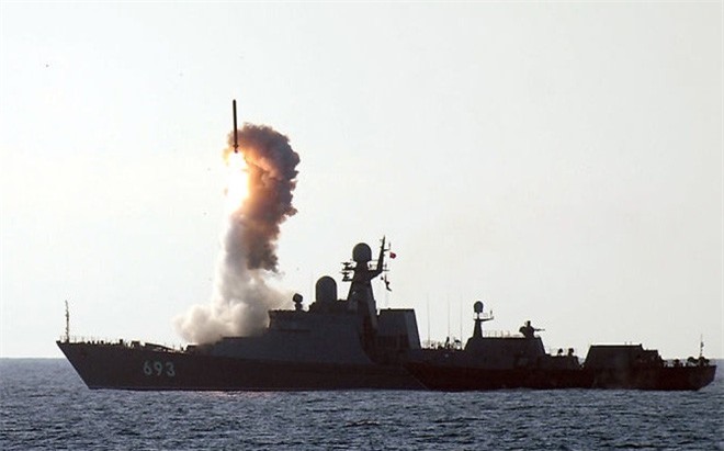 Nga phóng 58 tên lửa Kalibr tấn công phiến quân Syria