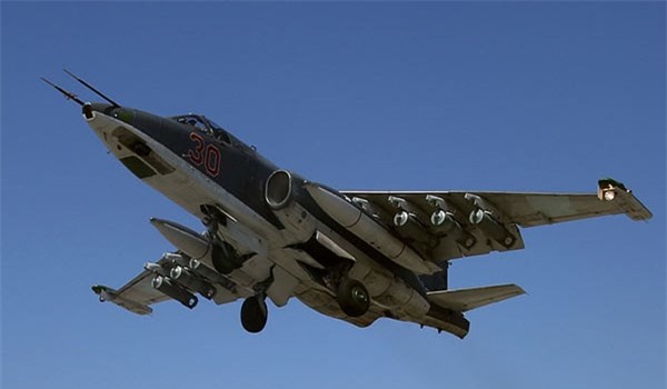 Không quân Nga dội bom san phẳng căn cứ phiến quân IS ở Hama