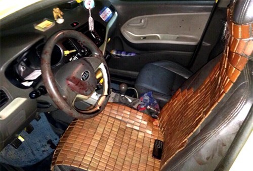 Truy bắt tên cướp đâm tài xế taxi gần chục nhát dao