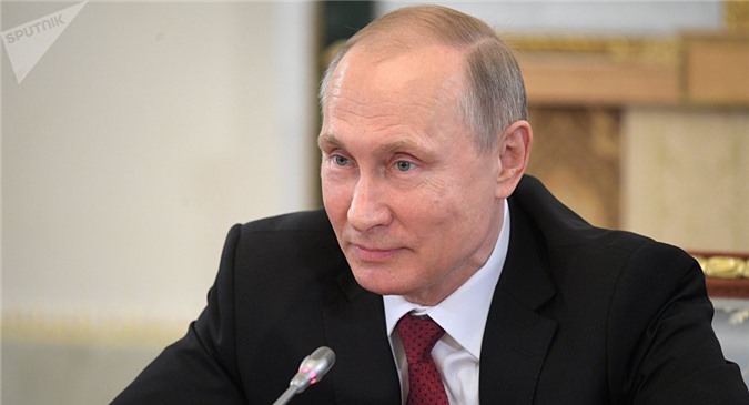 Khi đạo diễn nổi tiếng Mỹ hỏi Putin về khát vọng "Nga hoàng"