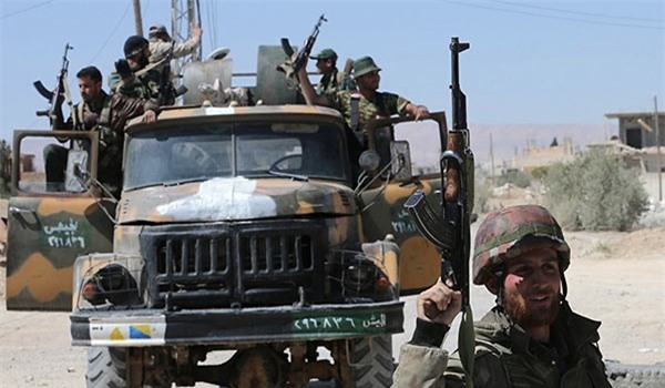 Quân đội Syria tới biên giới Iraq, IS sẽ sụp đổ ở Raqqa và Deir Ezzur