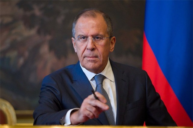 Lavrov: Vì sao tôi phải phản ứng mỗi lần Mỹ "hắt hơi"?