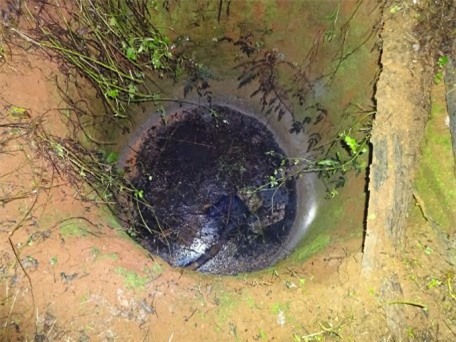 Hoảng hồn phát hiện xác chết dưới giếng nước tưới cà phê