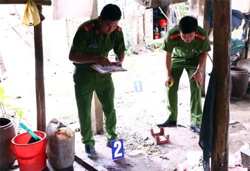 Người đàn ông nghi ngáo đá xông vào chợ chém nhiều người