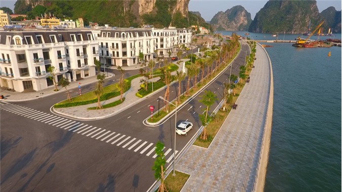 Mua nhà đẹp Vinhomes Dragon Bay - Trúng xế "vàng" Lexus