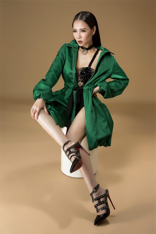 Thu Minh chính thức thay thế vị trí "hot" của Hồ Quỳnh Hương