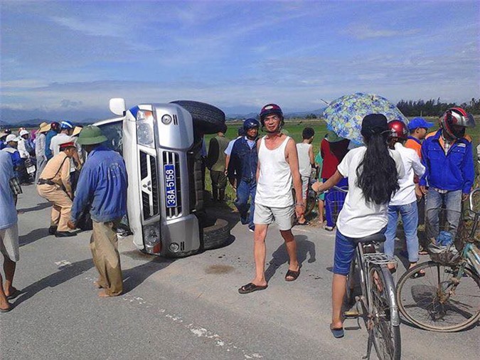 Tình tiết bất ngờ về lái xe Fortuner tông lật xe CSGT