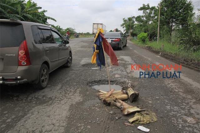 Tình trạng xuống cấp trên Quốc lộ 61, bài toán chưa có lời giải