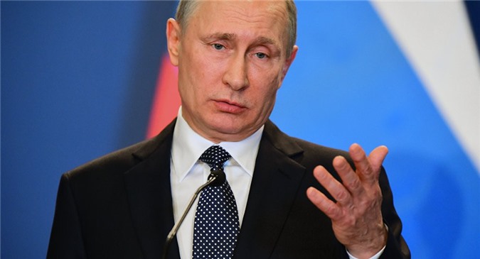 Tổng thống Putin bình luận lời bà Clinton so sánh ông với Hitler