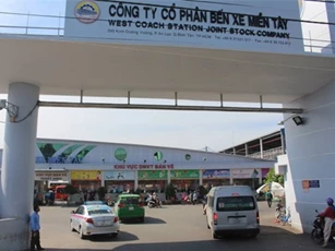 Công an nổ súng trấn áp tài xế GrabBike hỗn chiến